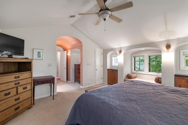 9125 N Meadowlark LANE, Bayside, WI 53217