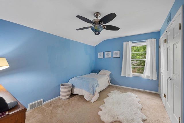 9125 N Meadowlark LANE, Bayside, WI 53217