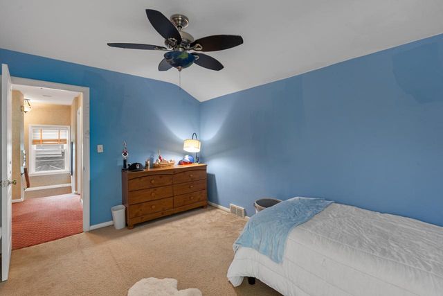 9125 N Meadowlark LANE, Bayside, WI 53217
