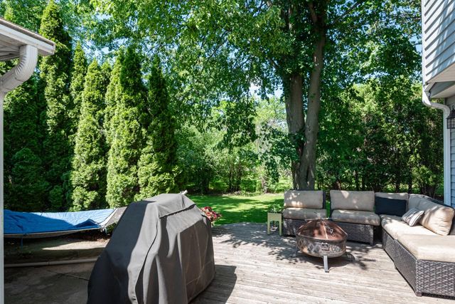 9125 N Meadowlark LANE, Bayside, WI 53217