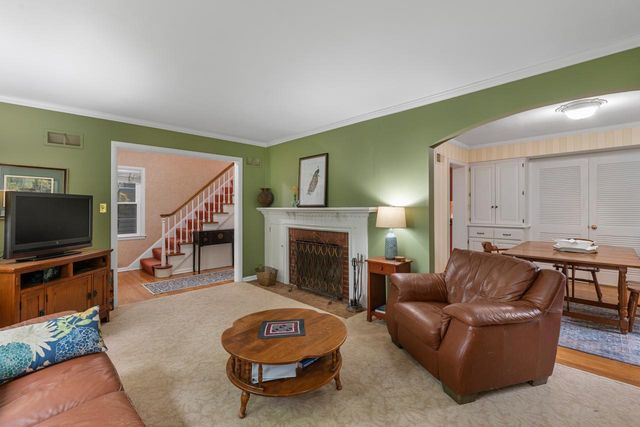 9125 N Meadowlark LANE, Bayside, WI 53217