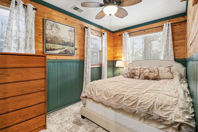 5526 W Longbridge Road, Pentwater, MI 49449