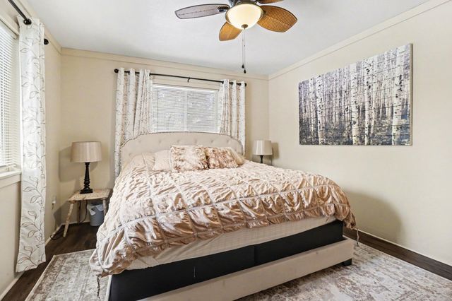 5526 W Longbridge Road, Pentwater, MI 49449