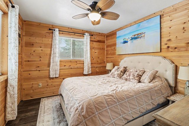 5526 W Longbridge Road, Pentwater, MI 49449