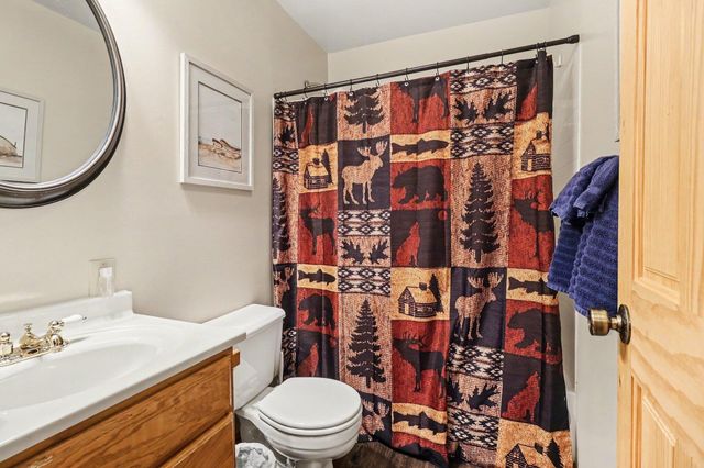 5526 W Longbridge Road, Pentwater, MI 49449