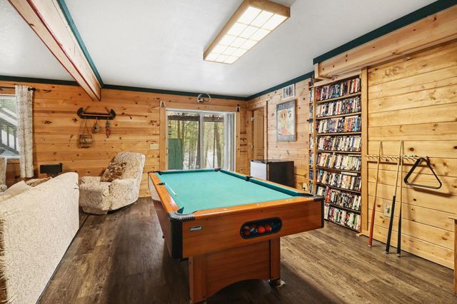 5526 W Longbridge Road, Pentwater, MI 49449