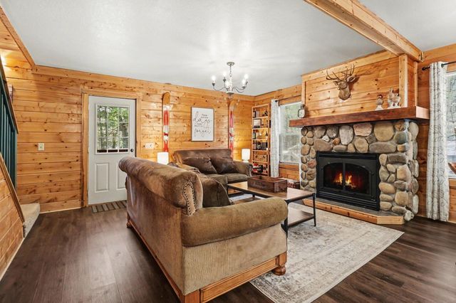 5526 W Longbridge Road, Pentwater, MI 49449