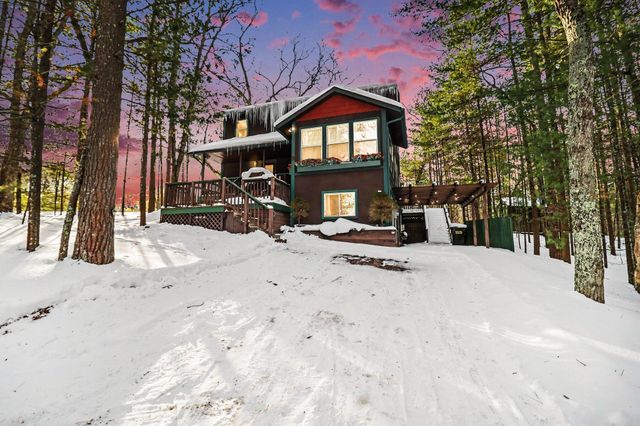 5526 W Longbridge Road, Pentwater, MI 49449