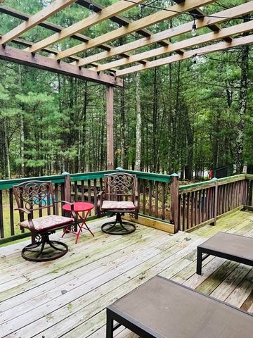 5526 W Longbridge Road, Pentwater, MI 49449