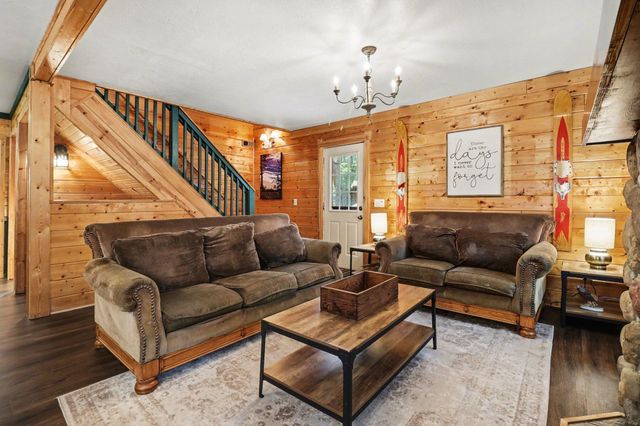 5526 W Longbridge Road, Pentwater, MI 49449