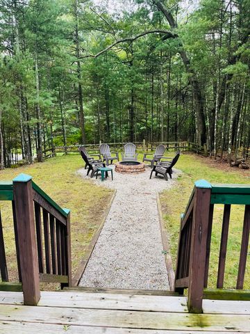 5526 W Longbridge Road, Pentwater, MI 49449