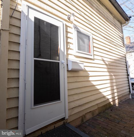 703 S LOUDOUN ST, Winchester, VA 22601