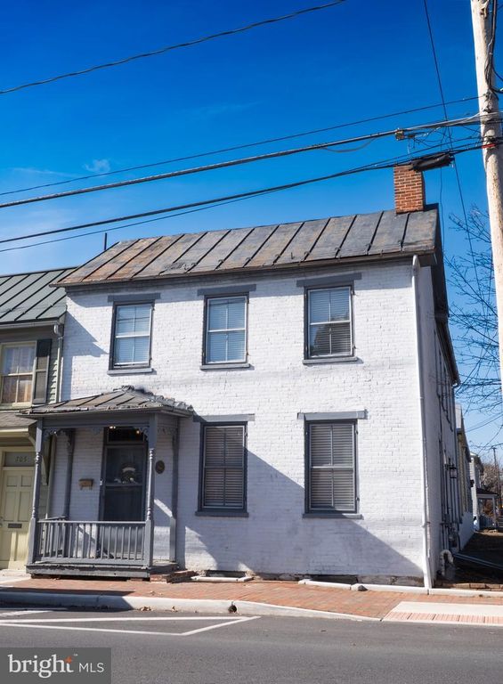 703 S LOUDOUN ST, Winchester, VA 22601