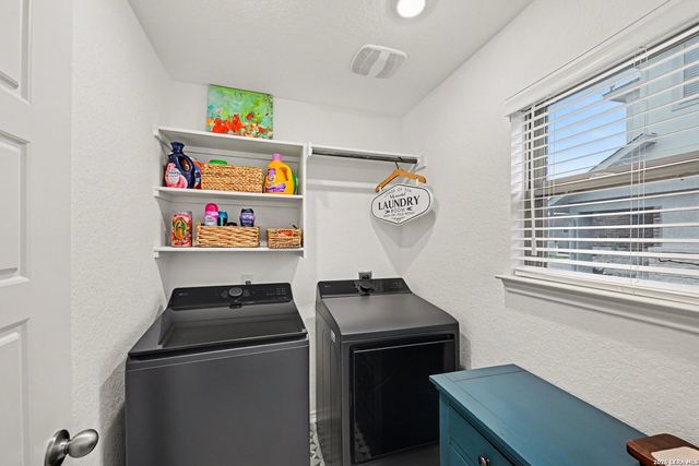 4964 Park Mnr, Marion, TX 78124