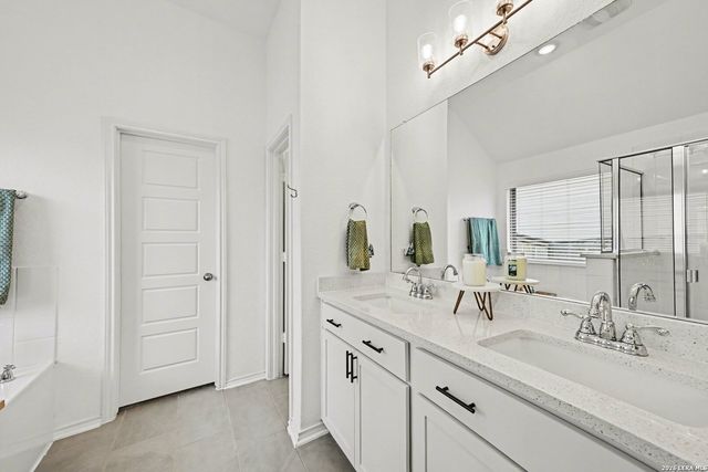 4964 Park Mnr, Marion, TX 78124