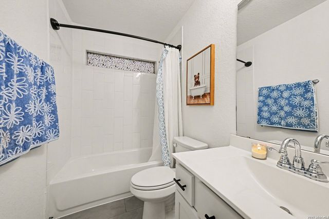 4964 Park Mnr, Marion, TX 78124