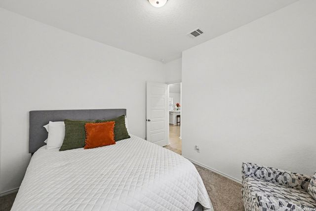 4964 Park Mnr, Marion, TX 78124