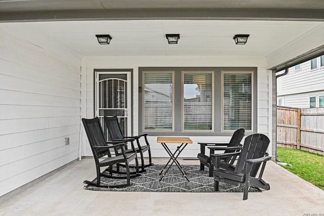 4964 Park Mnr, Marion, TX 78124