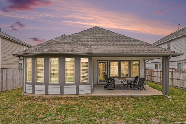 4964 Park Mnr, Marion, TX 78124