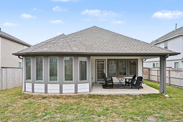 4964 Park Mnr, Marion, TX 78124