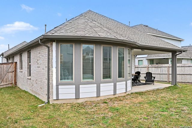 4964 Park Mnr, Marion, TX 78124