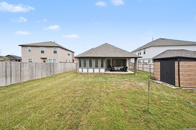 4964 Park Mnr, Marion, TX 78124