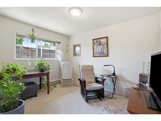 8802 N CHASE Ave, Portland, OR 97217