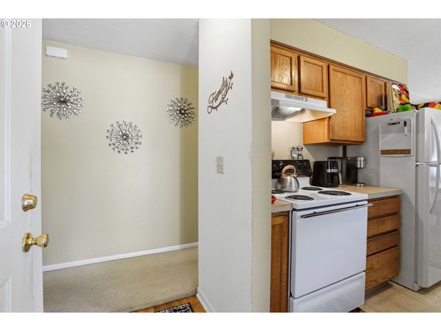 8802 N CHASE Ave, Portland, OR 97217