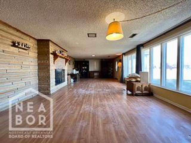 4417 E Highland Drive E, Jonesboro, AR 72401