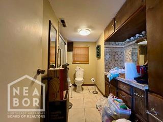 4417 E Highland Drive E, Jonesboro, AR 72401