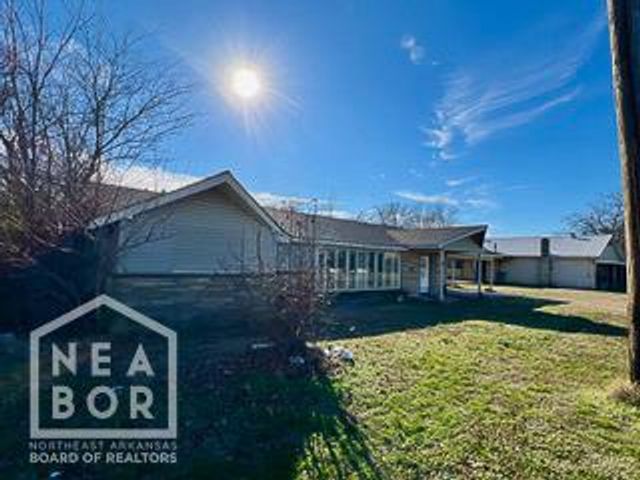 4417 E Highland Drive E, Jonesboro, AR 72401