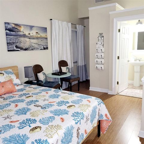 2219 AVENUE C, Bradenton Beach, FL 34217