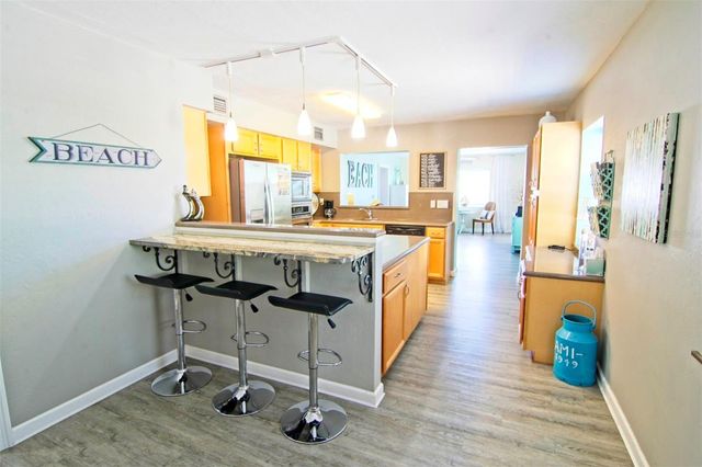 2219 AVENUE C, Bradenton Beach, FL 34217