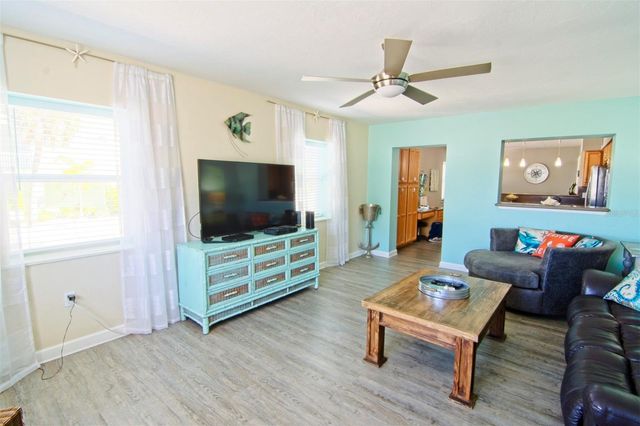 2219 AVENUE C, Bradenton Beach, FL 34217