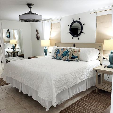 2219 AVENUE C, Bradenton Beach, FL 34217