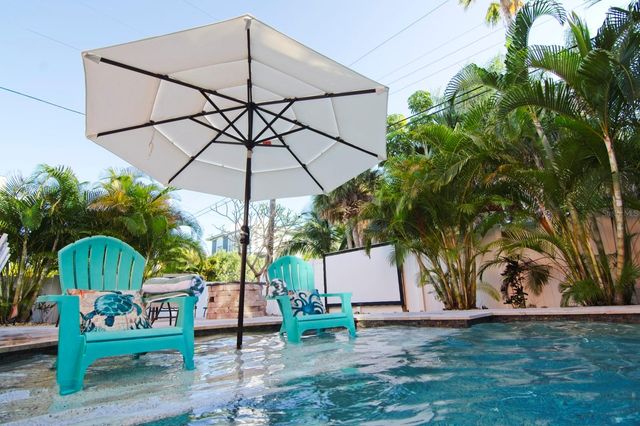 2219 AVENUE C, Bradenton Beach, FL 34217