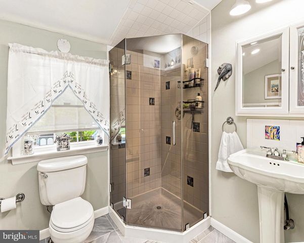 15 EAGLE CT, Sicklerville, NJ 08081