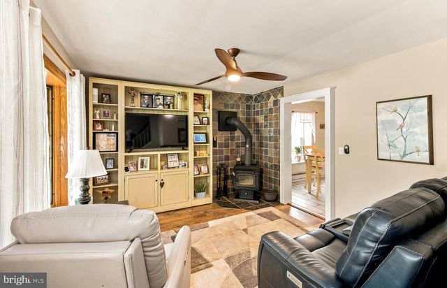 15 EAGLE CT, Sicklerville, NJ 08081