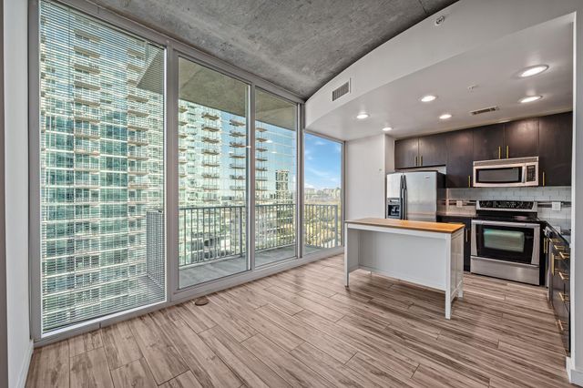 5925 Almeda Road 11406, Houston, TX 77004