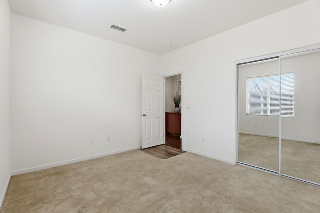 3520 Bridgeway Lakes Dr, West Sacramento, CA 95691