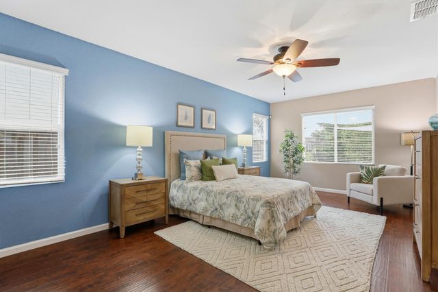 3520 Bridgeway Lakes Dr, West Sacramento, CA 95691