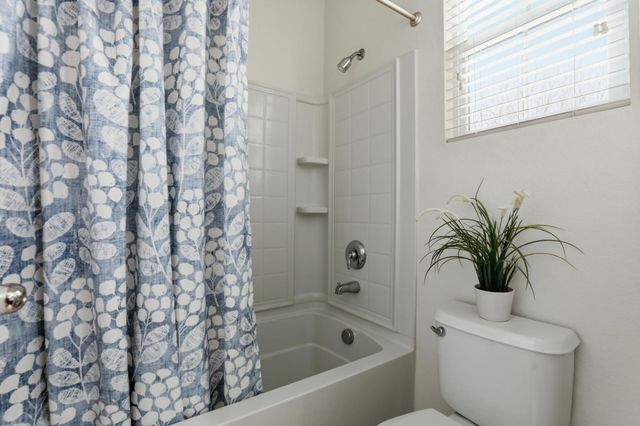 3520 Bridgeway Lakes Dr, West Sacramento, CA 95691