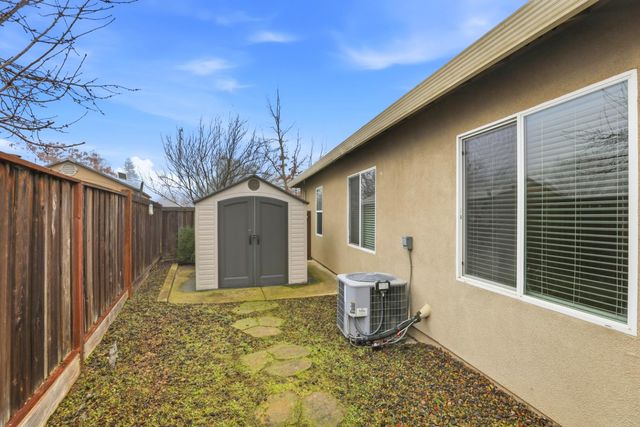 3520 Bridgeway Lakes Dr, West Sacramento, CA 95691