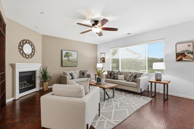 3520 Bridgeway Lakes Dr, West Sacramento, CA 95691