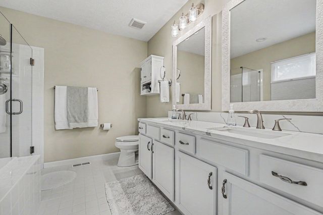 7037 Running Fox Court, Florence, KY 41042