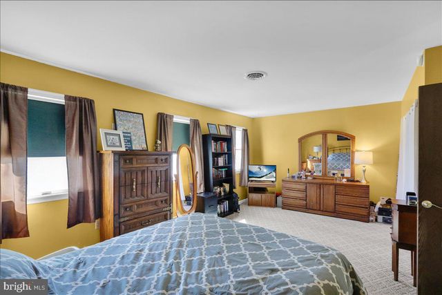 613 LEININGER AVE, Mohnton, PA 19540