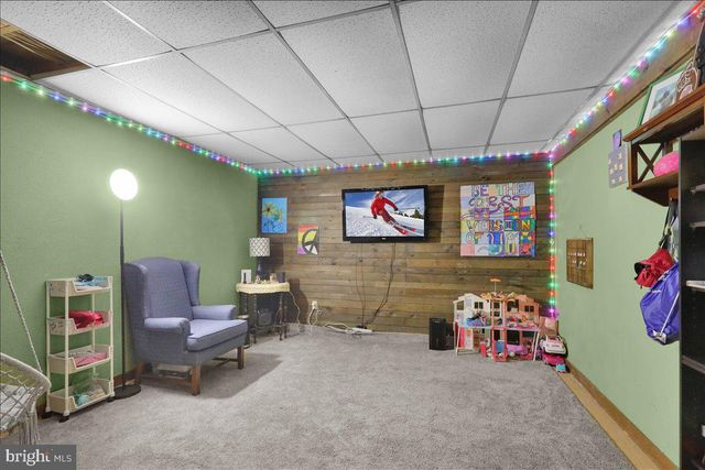 613 LEININGER AVE, Mohnton, PA 19540