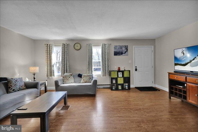 613 LEININGER AVE, Mohnton, PA 19540