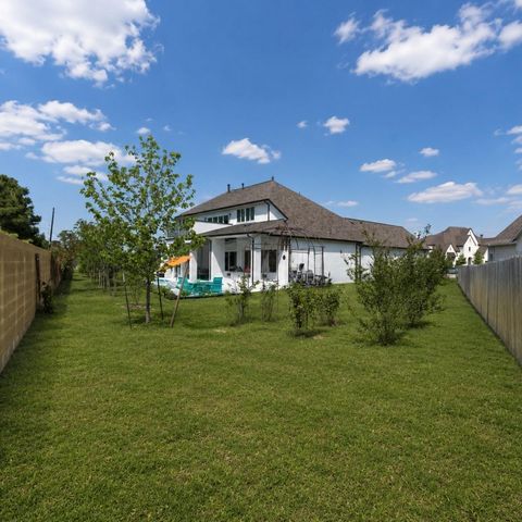 25031 Karacabey Court, The Woodlands, TX 77389