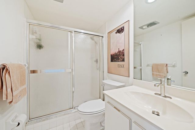 3520 Oaks Way 903, Pompano Beach, FL 33069